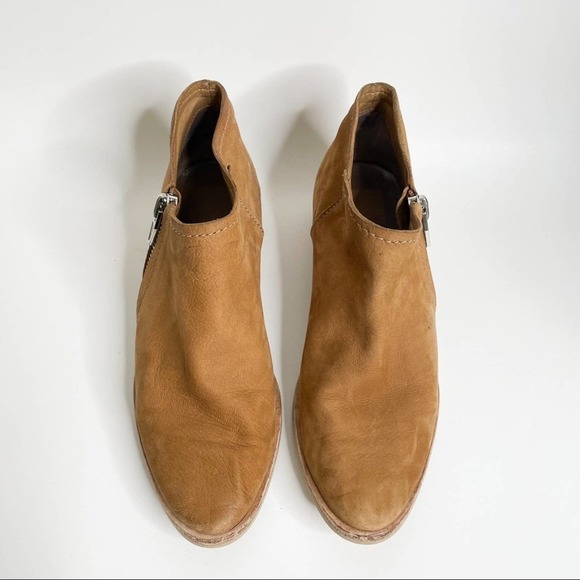 Dolce Vita Brown Leather Ankle Booties Side Zip Size 8 - Picture 2 of 8